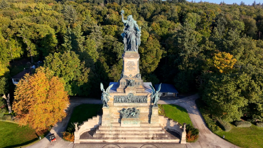 Niederwalddenkmal von oben Scenic Piano